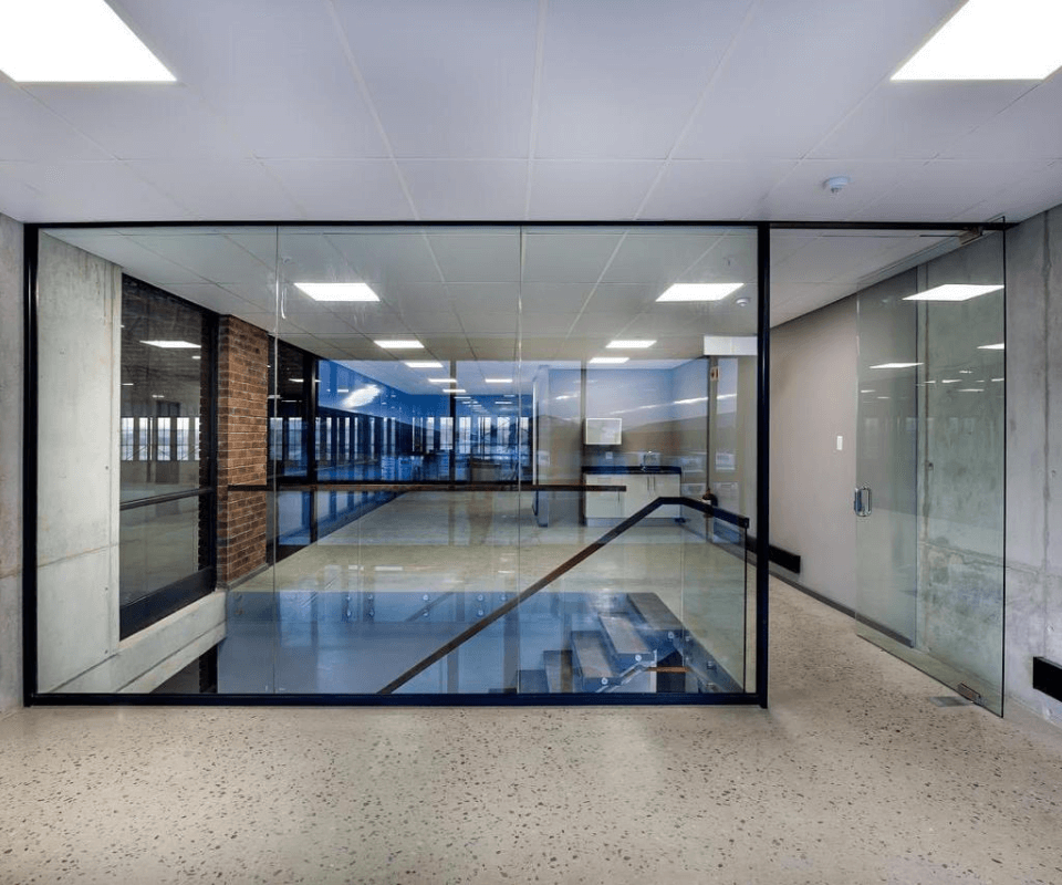 aluminium-shop-front-doors